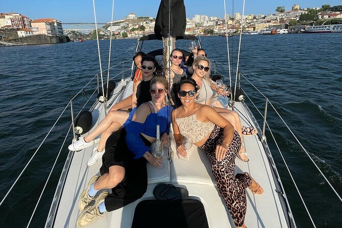 Charming tour of the Douro on a shared sailboat for up to 8 people - Porto and Gaia from the water, why this feels special