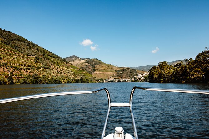 Douro Adventure - Tour 4x4 | Full Day Private Tour | All Included - Family-run winery tours: the human side of wine