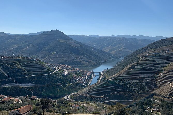 Douro Full Day Tour with Wine Tasting and Lunch - Pinhão Railway Station: the short 25-minute train ride back