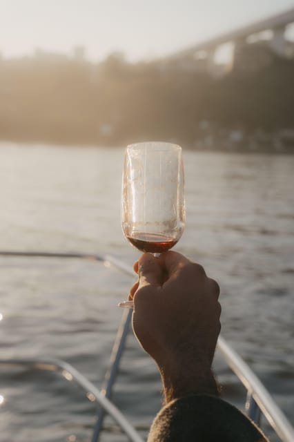 Douro River Cruise with Cheese & Tonic Porto in a Sailboat - Afternoon Sunshine vs Sunset Magic: Picking the Right Timetable