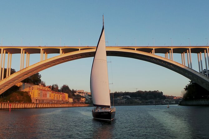 Douro Sunset Sailboat Experience in Porto - Where the sail starts: Marina da Afurada and an easy entry into the night