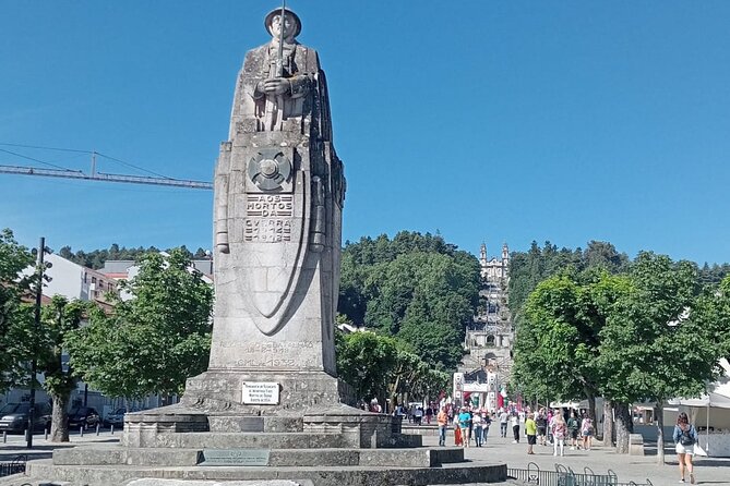 Douro Tour with Wine Tasting, River Cruise and Visit to Lamego - The drive back to Porto, with a full day already done