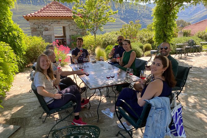 Douro Valley: A Half-Day Tour with visit, tastings & 1-h Cruise - Comfort in Transit: Air-Conditioned Vehicle and Small Group Feel