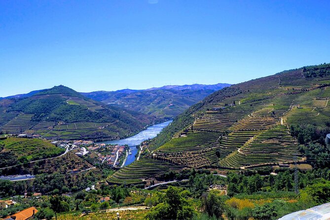 Douro Valley and Régua Panoramic Cruise with Lunch from Porto - Crestuma-Lever Dam: the closest dam to the mouth, and the smaller lock step