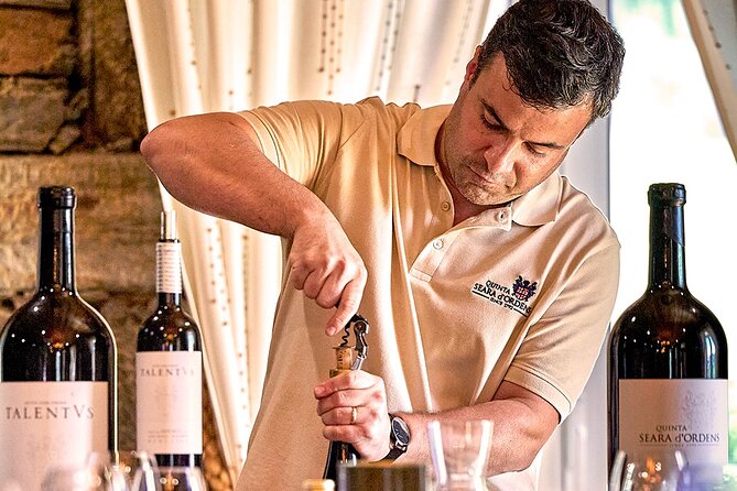 Douro Valley Exclusive and Sustainable Experience from Porto - Lunch included, with the kind of setting wine days deserve