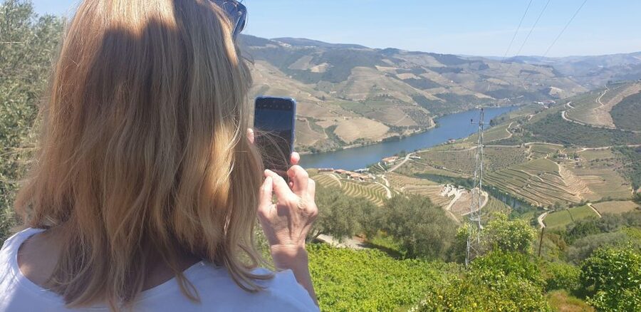 Douro Valley-Expert Guide-Boat-Lunch-Tastings PremiumService - Should You Book This Douro Day?