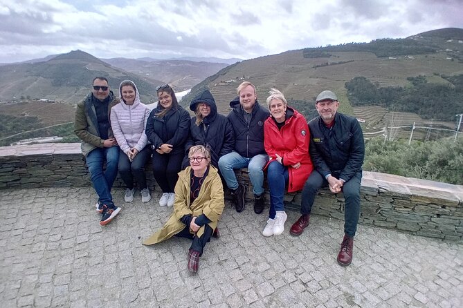 Douro Valley Guided Tour of 3 Vineyards with Lunch - Sabrosa lunch at an estate: the meal part matters