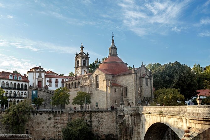 Douro Valley: Historical Sites, Wine Experience, Lunch & Cruise - The São Leonardo viewpoint, and why the height feels different