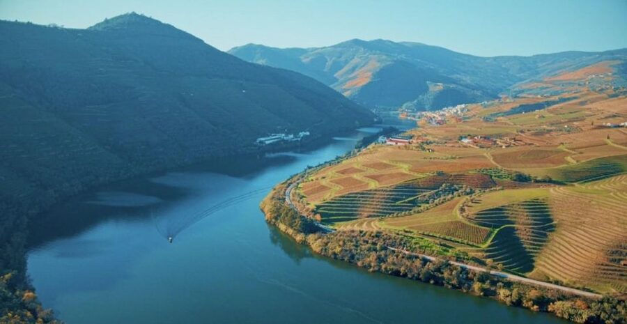 Douro Valley: Private Airplane Tour Around the River Douro - Pocinho’s Dock guided tour: the river story before the sky view