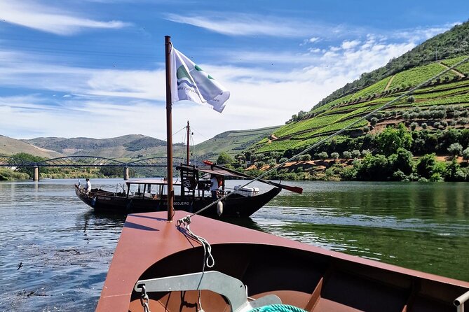 Douro Valley-Private Experience-Specialized Guide, Lunch, Boat,wineries,tastings - Two wineries with different tastings: how the morning of wine can stay fun