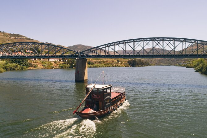 Douro Valley: Rabelo Boat Tour with Audio Guide - Key highlights you will feel right away