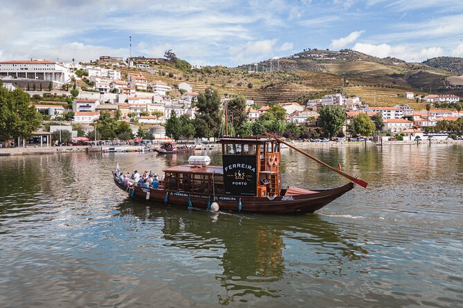Douro Valley: Rabelo Boat Tour with Audio Guide - Your Quinta-by-Quinta View of the Upper Douro Valley