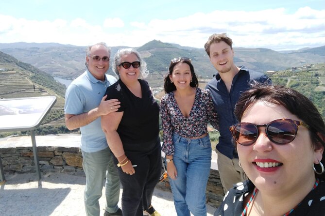 Douro Valley Small-Group Tour: 2 Wineries, Lunch, Optional Cruise - Why the Douro Valley tour from Porto feels worth the time