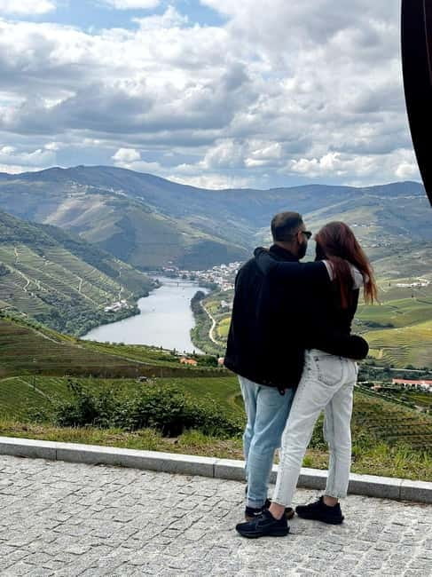 Douro Valley: Small-Group Tour, Winery's Lunch, Private Boat - Pickup in Porto, the drive, and why the route matters