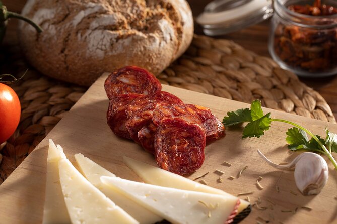 Feel Douro Tour - Freixo de Espada a Cinta lunch: a typical restaurant meal that feels like the point
