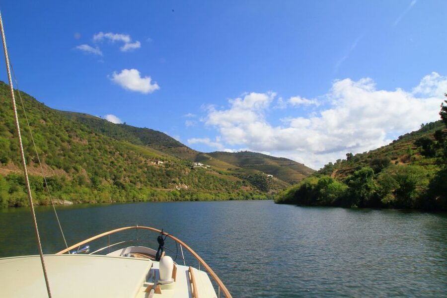 From Pinhão: Private Yacht Cruise along the Douro River - Practical tips so you enjoy every minute