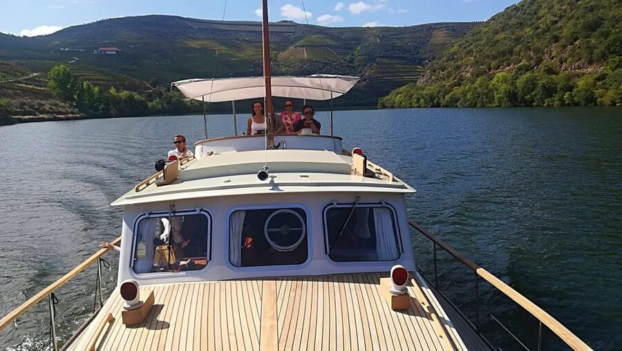 From Pinhão: Private Yacht Cruise along the Douro River - Meeting at Ânima Durius, then settling in for the river
