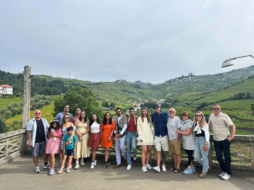 From Porto : Douro Valley sightseeing with 1 Winery Visit - Pinhão Village freedom: how to choose between wandering and the boat cruise