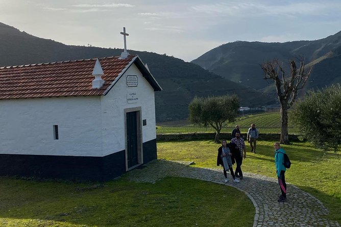 HIKING in the Douro Valley - Who this Douro Valley hike suits best