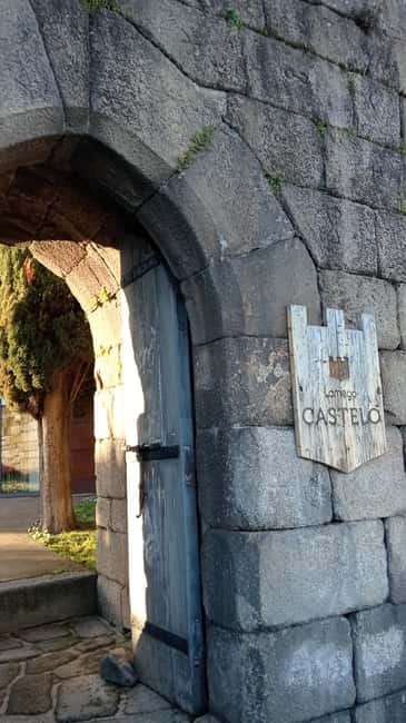 LAMEGO: Gastronomy and History of the City on Foot 3H - Inside the City: Guided Time, Shopping, and Santa Maria de Almacave