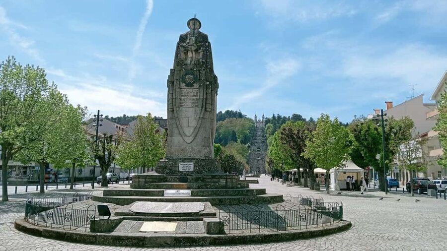 LAMEGO: Walking tour of the city center 2H - Cathedral, museum, and Ribeiro Conceição theater: quick stops with real meaning