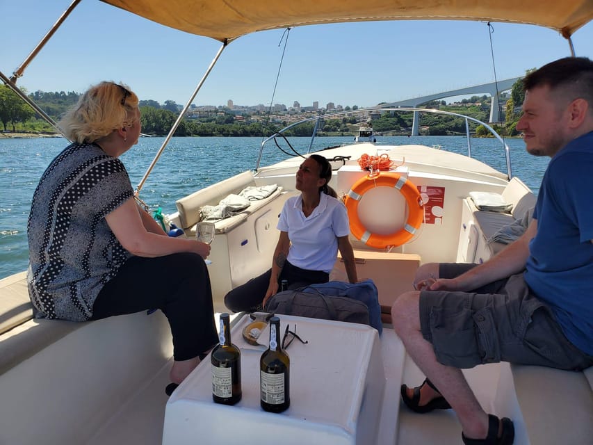 Passeio Barco 6 Pontes Douro com degustação vinho do Porto - Who should book this sunset boat tour for the best match