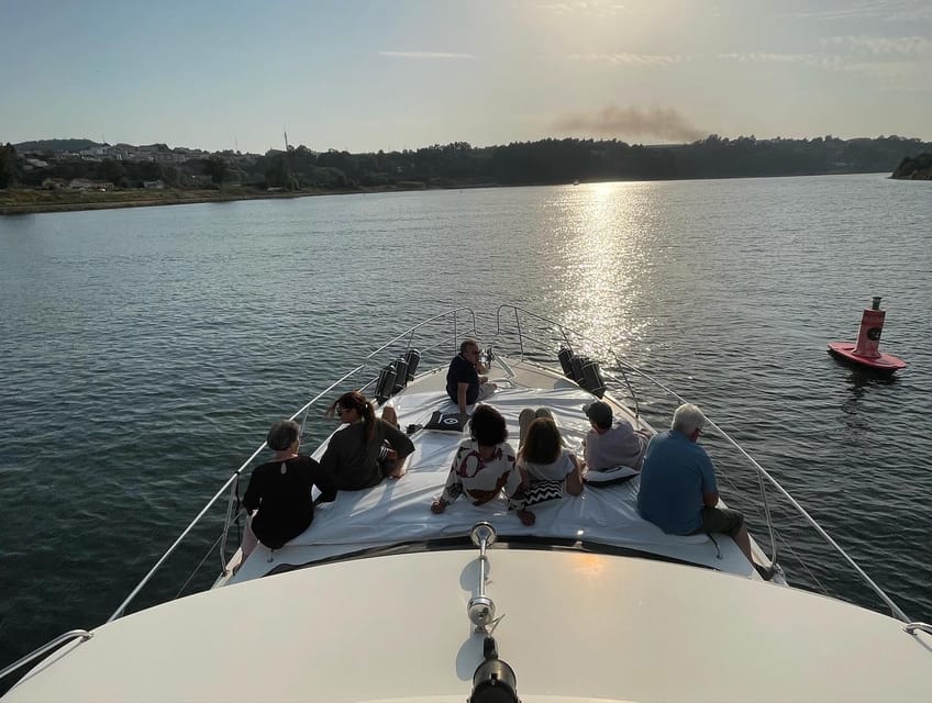 Passeio de barco rio douro inesquecível - Porto and Gaia from the water, plus the six bridges photo moment