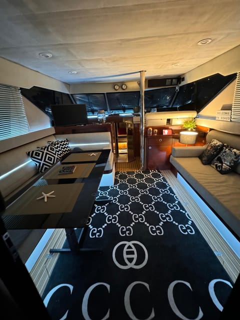 Passeio de barco rio douro inesquecível - Wine, water, snacks, and music that matches your mood