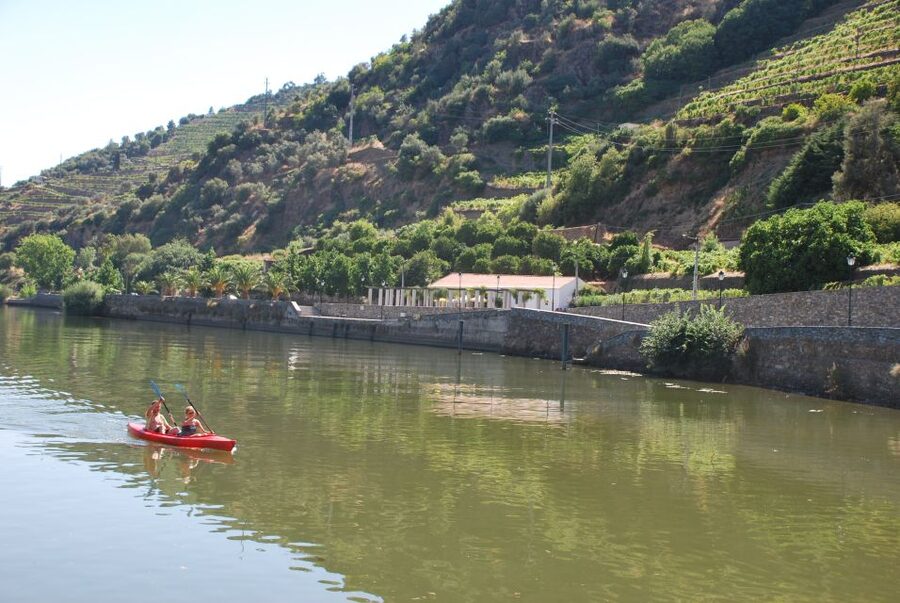 Pinhão: Douro Valley Rabelo Boat Tour and Kayak Experience - Pinhão To River Tua: Why This Combo Tour Works