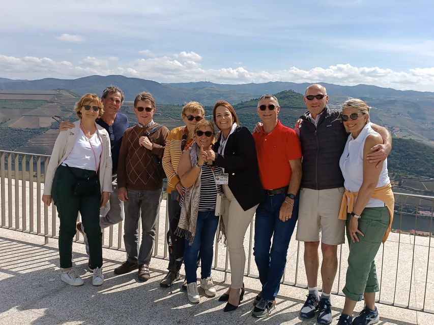 Pinhão: Douro Valley with Wine Tasting, Boat Trip and Lunch - Should you book the Pinhão Douro Valley tour?