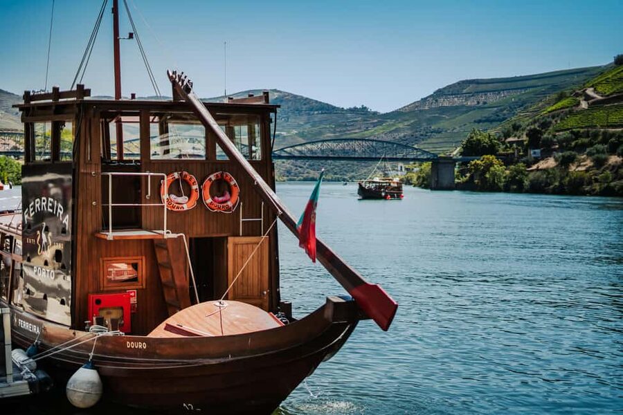 Pinhão Experience: Wine Tasting, Lunch, and Rabelo Boat - Why Pinhão is a smart base for a Douro wine day