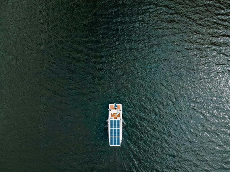 Pinhão: Private Electric Boat Tour 2h| Wine Tasting Included - On-board extras: wifi, music system, and a real host