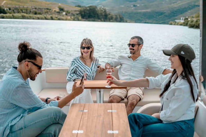 Pinhão: Private Electric Boat Tour 2h| Wine Tasting Included - Timing and length: the 1 hour vs 2 hour detail to verify