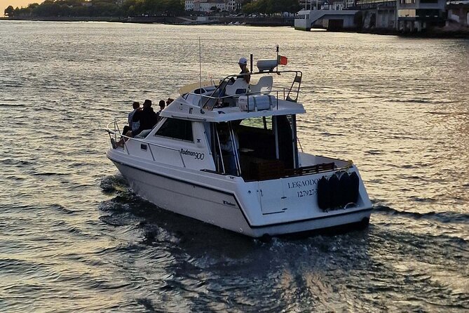 Port : 6 Bridges Cruise , Douro River with Sunset Option - Guides on board: the story style that actually helps