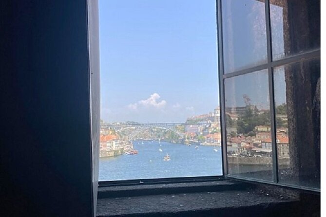 Port and Douro Wine Private Tasting and Pairing with a Sommelière - Douro still wines and petiscos: learn pairing rules you can reuse