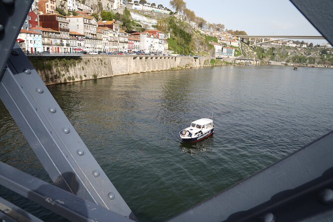 Port : Private Cruise in the Douro — 6 Bridges & Sunsets - Ribeira Do Porto: Narrow Streets and a UNESCO-Listed Waterfront Feel