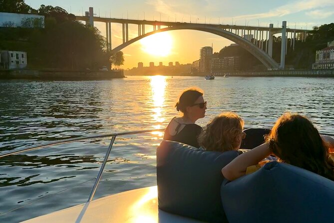 Porto: 6 Bridges Private Douro River Yacht w/ Food & Wine - Food and wine onboard: what makes it feel worth it