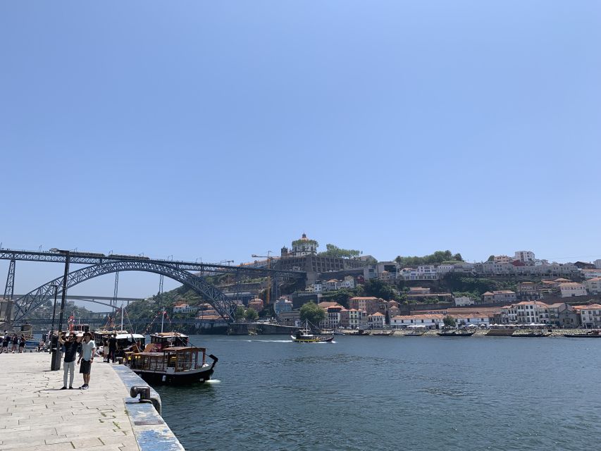 Porto and Gaia: Walking Tour of Douro's Two Riversides - Booking Smarts: Meeting Point to Finish, and How to Plan Your Day