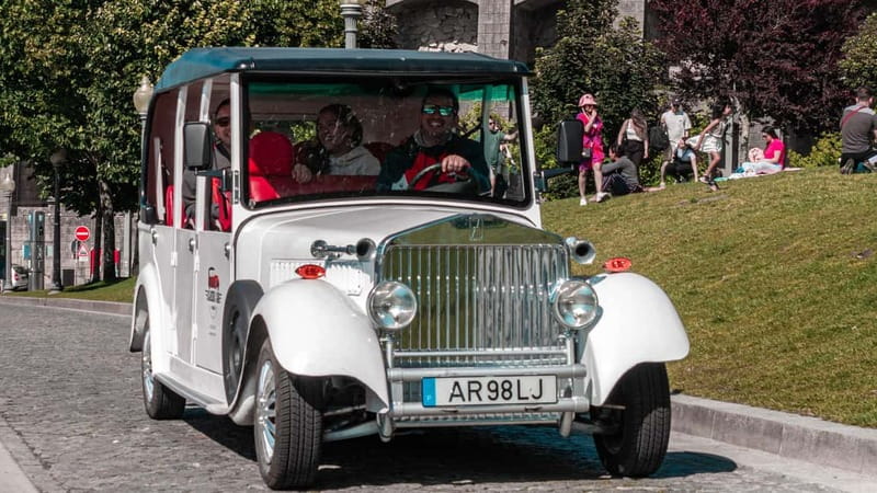 Porto: City Center Eco Car e Cruzeiro Rio Douro - Why This Electric Classic Car Tour Makes Sense in Porto