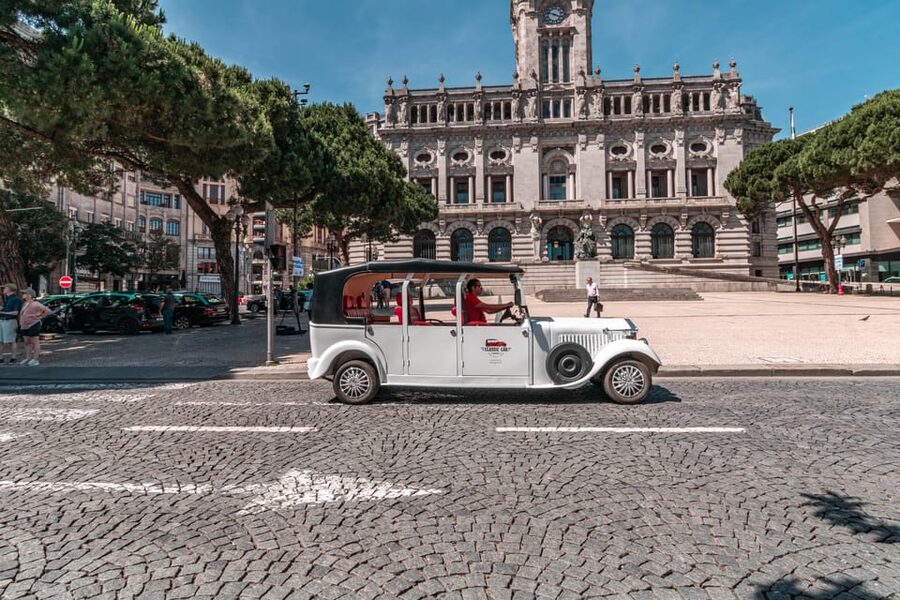 Porto: City Center Eco Car e Cruzeiro Rio Douro - Price and Value at About $46 Per Person