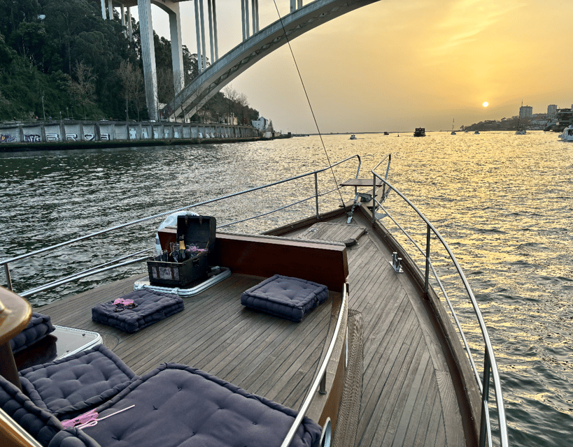 Porto: Classic Boat Cruise on the Douro River - From Arrábida Bridge to Ribeira: how the photo stops are paced