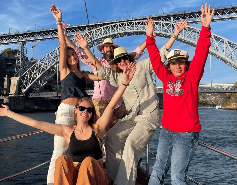 Porto: Classic Boat Cruise on the Douro River - How the 2-hour shared cruise really feels