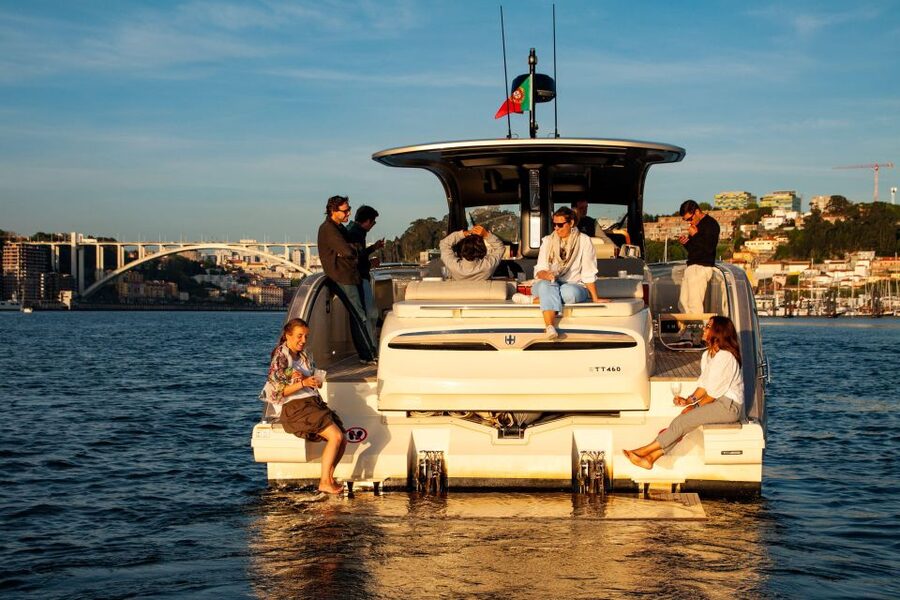Porto: Douro River 2h Sunset Private Cruise with Port Wine - Port wine moment: Barcos Rabelo, port companies, and the welcome drink