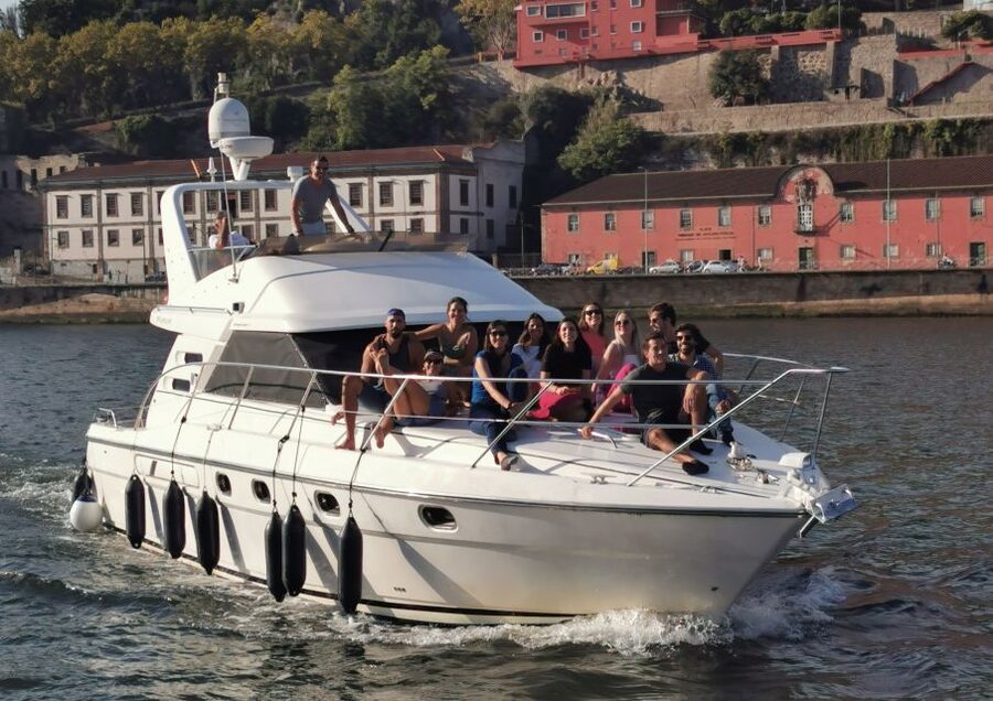 Porto:Douro River 6 Bridges tour amazing yatch, Port wine - Continuing toward Foz do Douro, with an Atlantic option