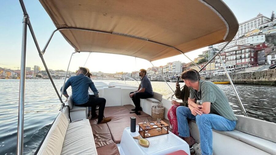 Porto: Douro River Boat Cruise with Port Wine Tasting - Small-boat size: the value hidden in the details