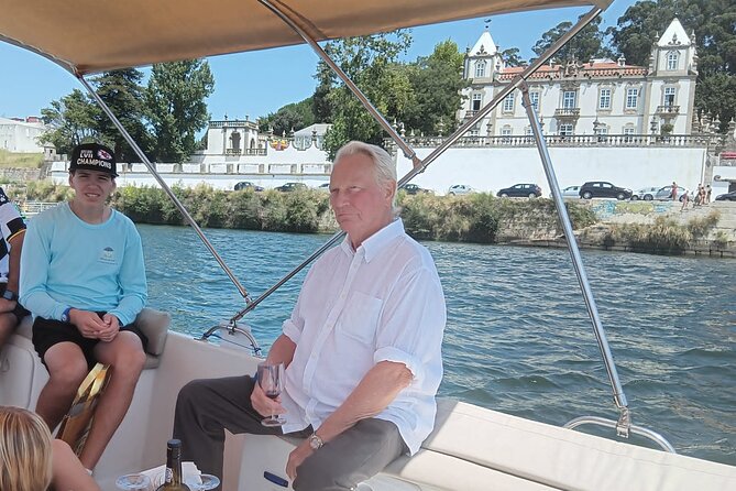 Porto:Douro River boat tour under the 6 bridges - The 2-hour cruise under six bridges: how the timing works
