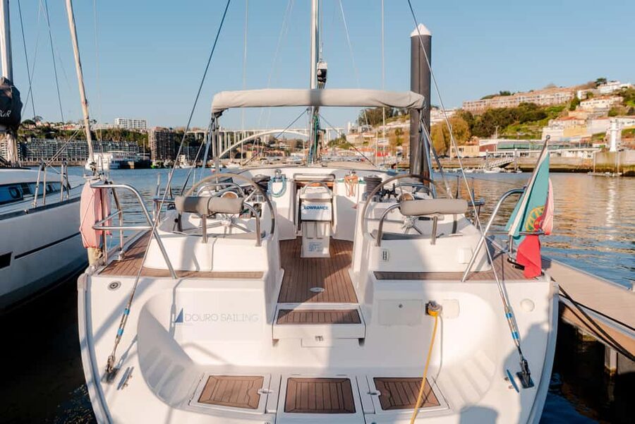 Porto: Douro River Boat Tour with Wine Tasting - Why this Douro sunset cruise is a smart first-night move in Porto