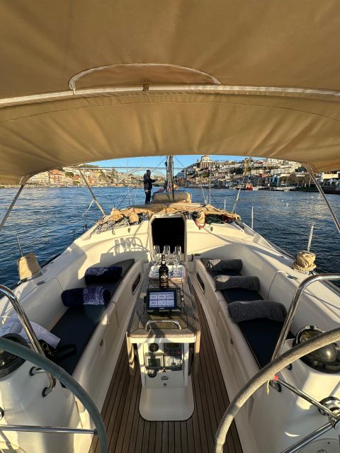Porto: Douro river Boat tour with wine tasting (small group) - Comfort Details That Make a Short Cruise Worth It