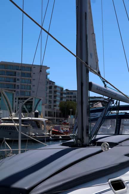 Porto: Douro River Cruise (2 h) – Wine & Scenic Views - Dom Luís I Bridge and Cais de Gaia: the two-city feeling