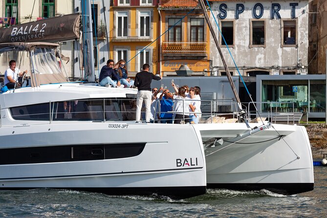 Porto Douro River Cruise With Port Wine - Daytime or Sunset - Porto icons you pass by: bridges, churches, and the river’s “frame”